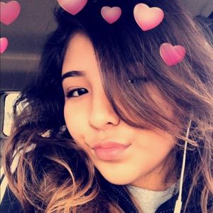 Meet your Posher, Fatima